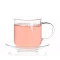 einwandige kleine Teetasse aus Glas mit Untertasse